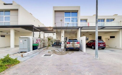 Townhouse in Damac Hills 2, Dubai, United Arab Emirates 1