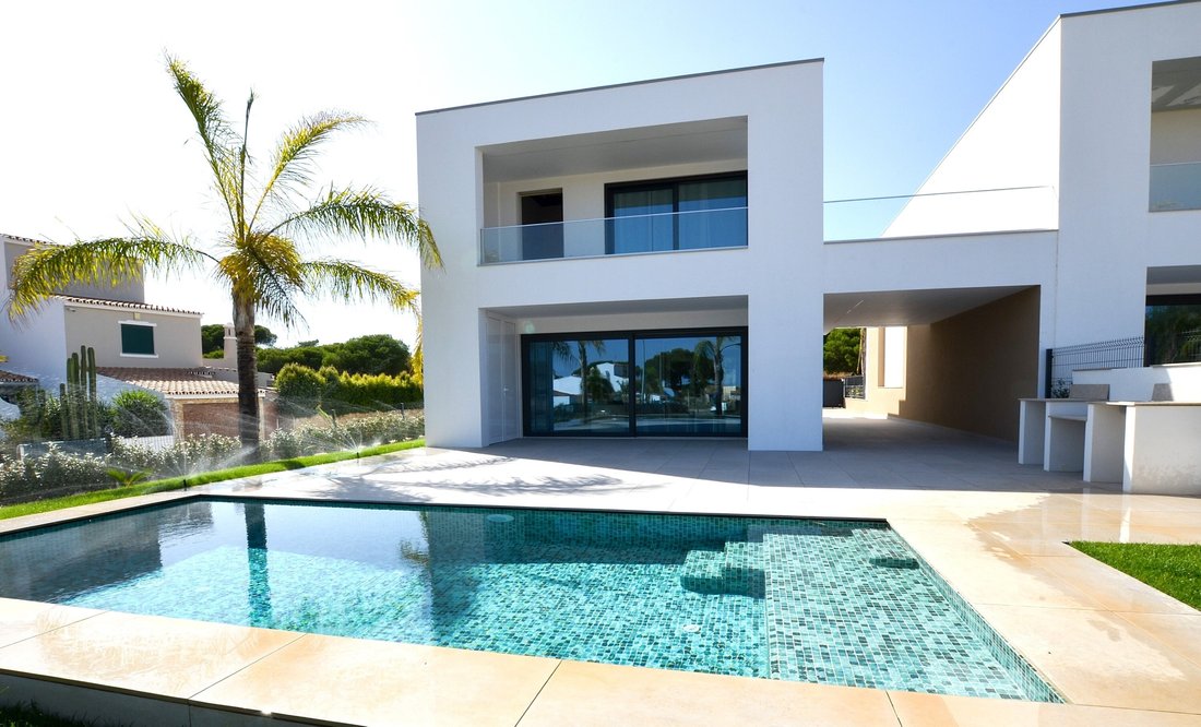House in Quarteira, Algarve, Portugal 2 - 18529457