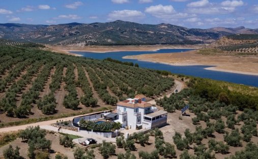 Landhaus in Iznájar, Andalusien, Spanien 1