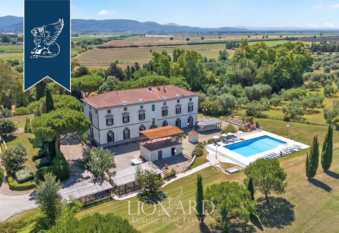 Villa in Gavorrano, Tuscany, Italy 2 - 18529511