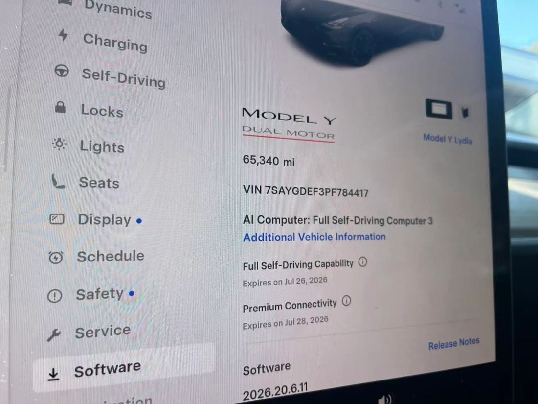 Suv in Costa Mesa, CA, United States 5 - 18529701