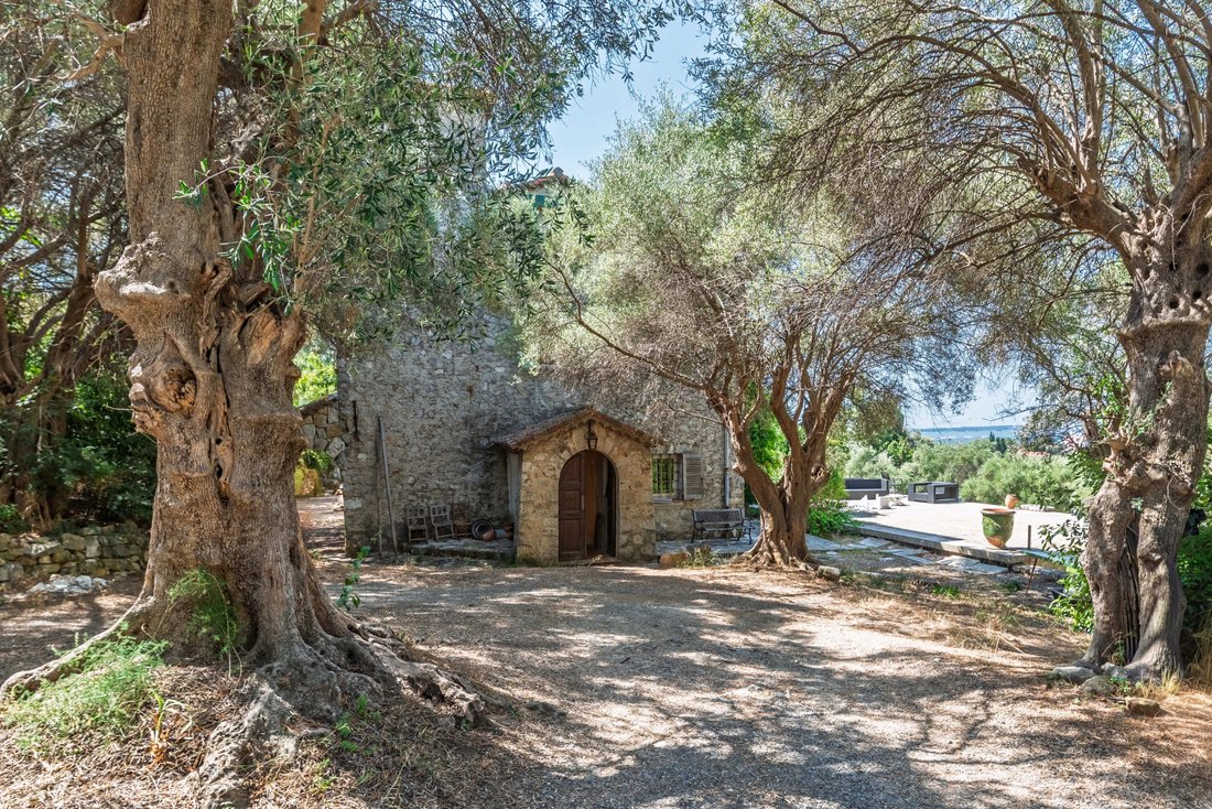 Casa a Fontmerle, Antibes, Francia 1 - 18526211