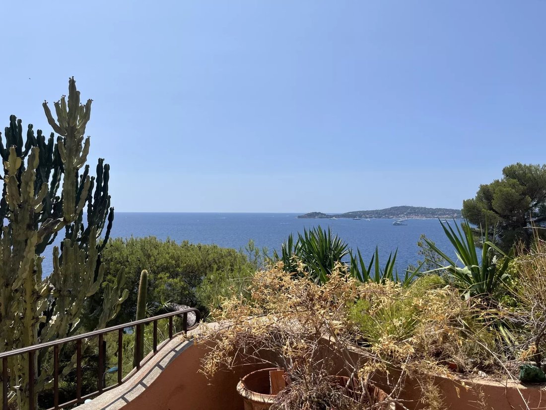 Villa in Èze, Provence-Alpes-Côte d'Azur, France 3 - 18526325