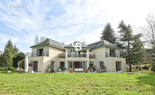 Estate in Anet, Centre-Val de Loire, France 1