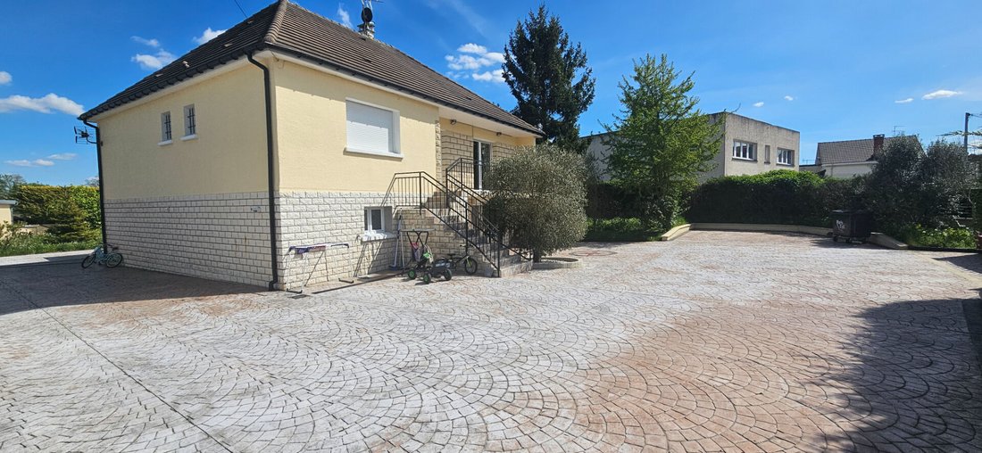 Villa in Champs, Mitry-Mory, France 1 - 18526827