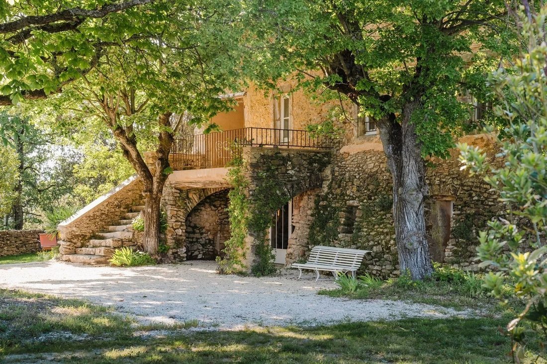 Estate in Uzès, Occitania, France 1 - 16923771