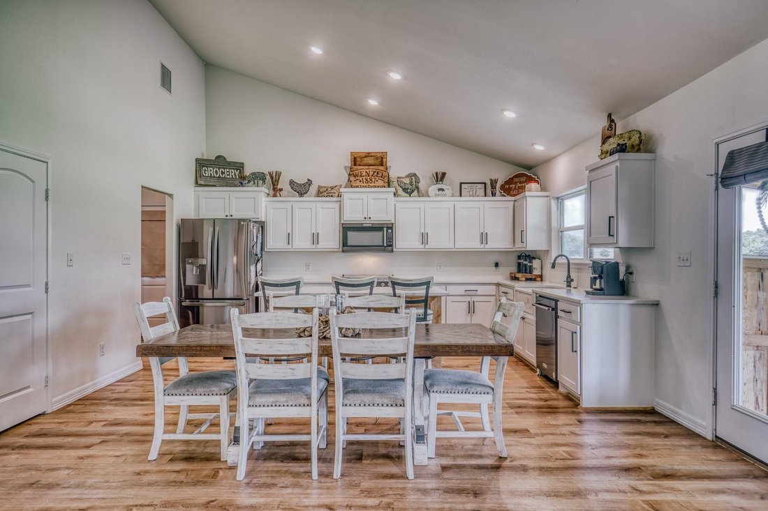 House in Davilla, Texas, United States 5 - 18528100
