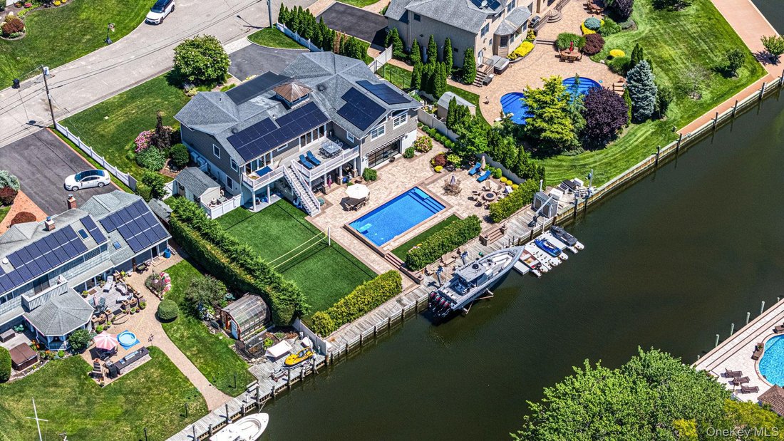 House in Babylon, New York, United States 2 - 18528664