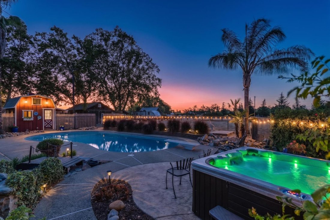House in Manteca, California, United States 1 - 18481563
