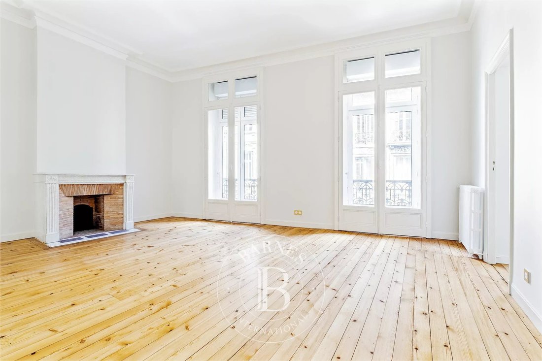 Apartment in Hôtel de Ville-Quinconce-Saint Seurin-Fondaudège, Bordeaux, France 5 - 18529608