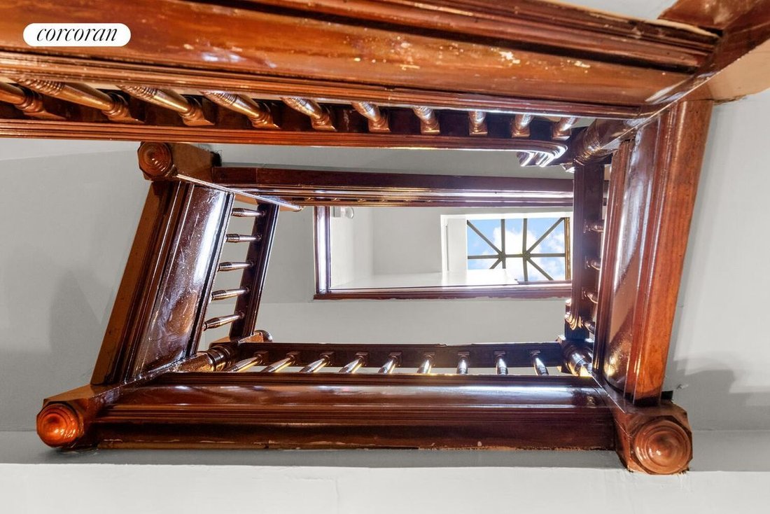 House in New York, New York, United States 5 - 18082763