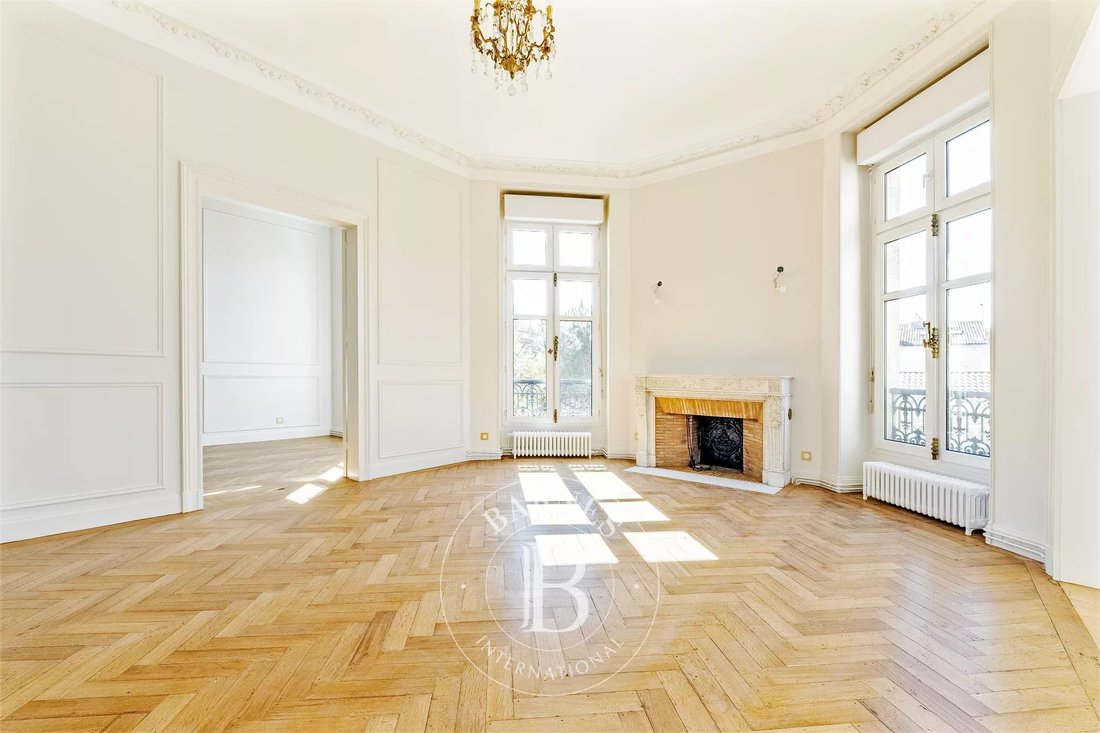 Apartment in Hôtel de Ville-Quinconce-Saint Seurin-Fondaudège, Bordeaux, France 2 - 18529608