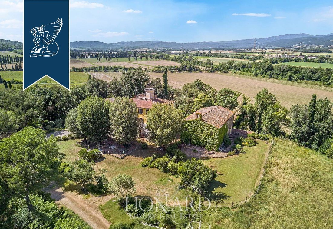 Villa in Roccastrada, Tuscany, Italy 1 - 18529611