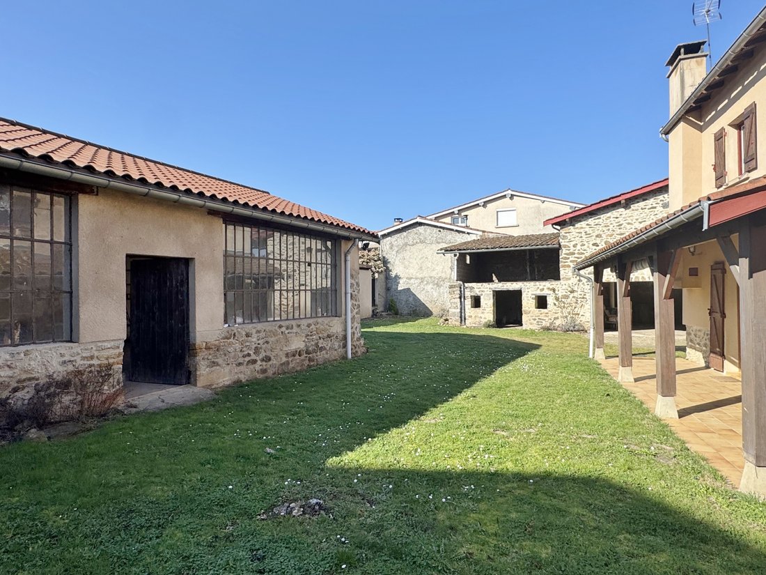 House in Brindas, Auvergne-Rhône-Alpes, France 1 - 18528080