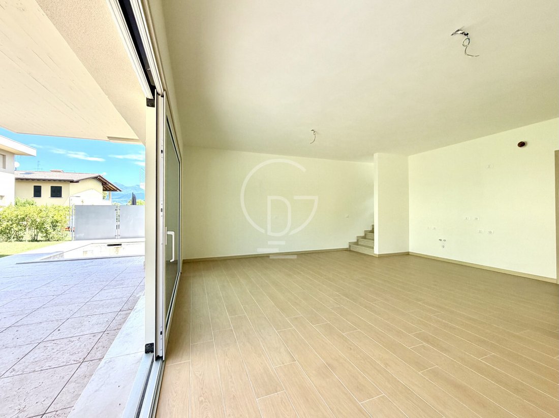 Villa in Manerba del Garda, Lombardy, Italy 3 - 17931348