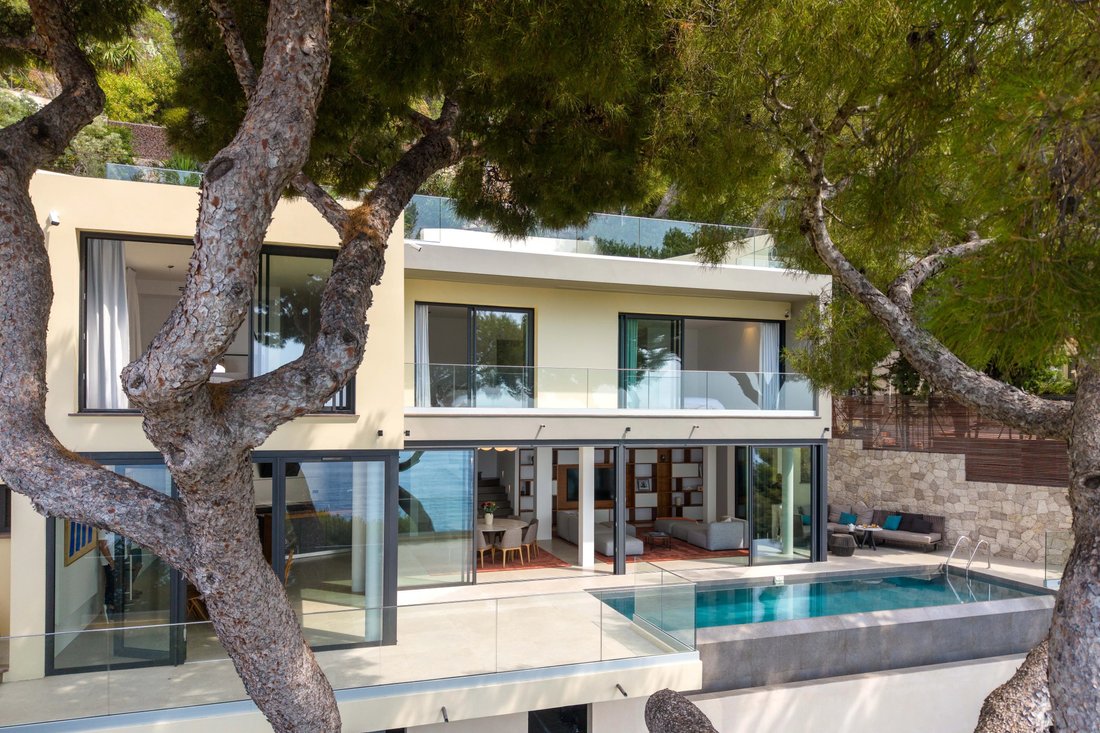 Villa in Èze, Provence-Alpes-Côte d'Azur, France 1 - 18526556