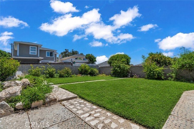 Los Angeles, California, United States 4 - 18527447