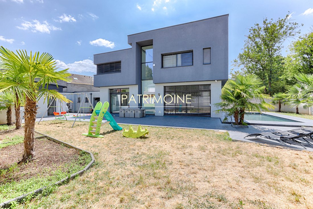Villa in Soisy-sous-Montmorency, Ile-de-France, France 1 - 18526859