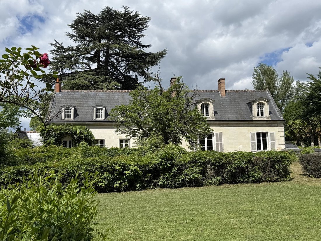 House in Saint-Cyr-sur-Loire, Centre-Val de Loire, France 1 - 18080234