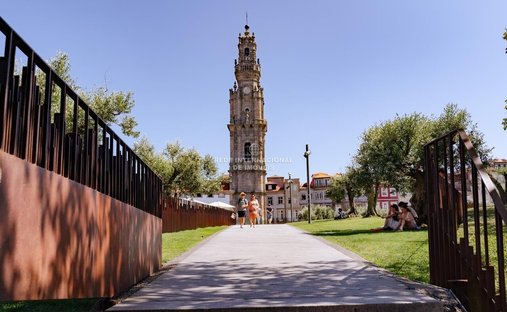 Apartment in Cedofeita, Santo Ildefonso, Se, Miragaia, Sao Nicolau e Vitoria, Porto District, Portugal 1