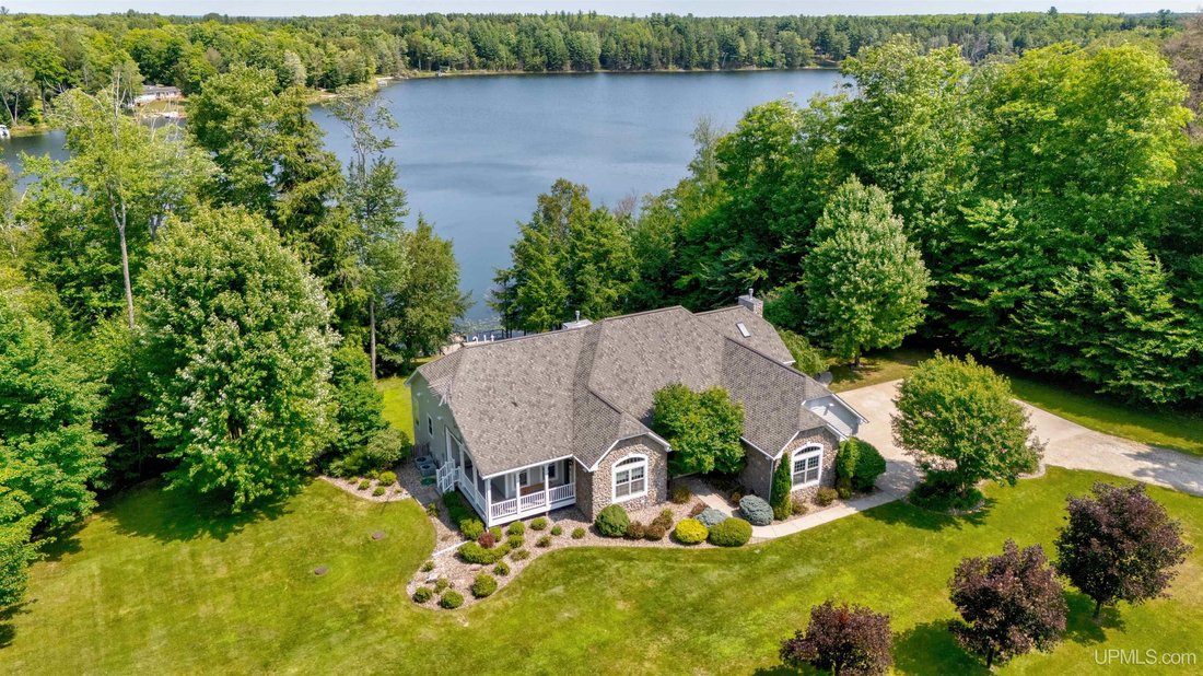 House in Manistique, Michigan, United States 4 - 18528804