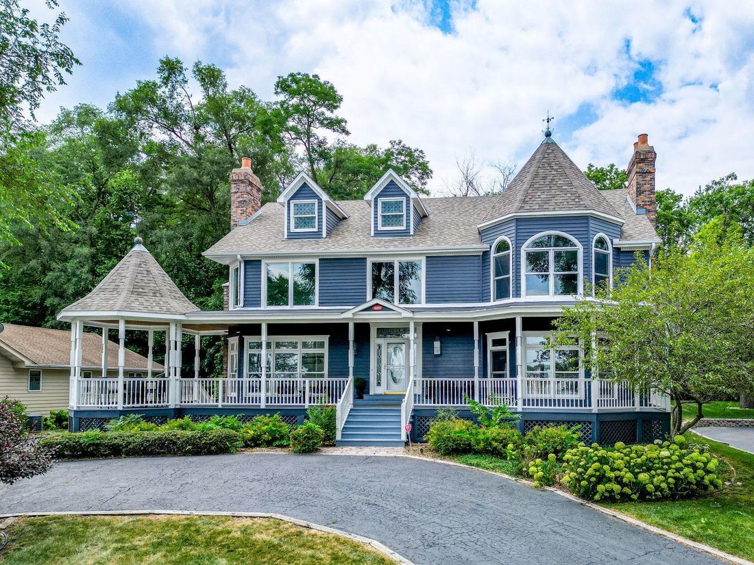 House in Fox Lake, Illinois, United States 1 - 18494975