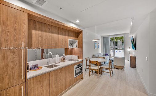 Condo in Miami, Florida, United States 1
