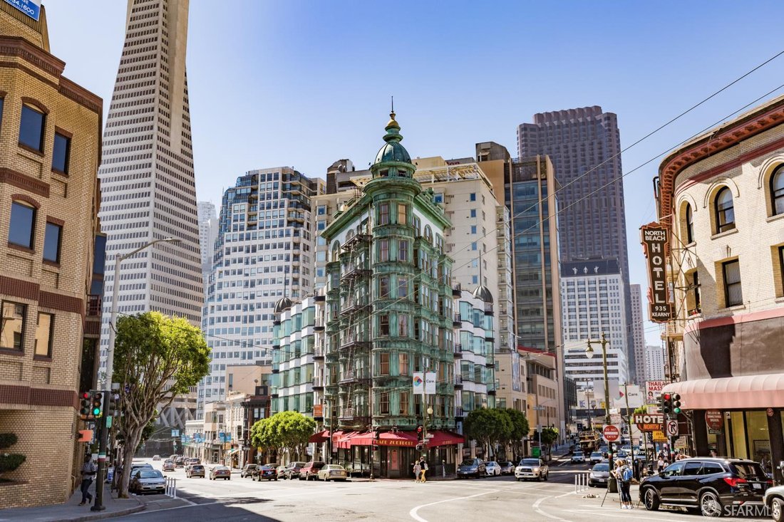 San Francisco, California, United States 2 - 18528278