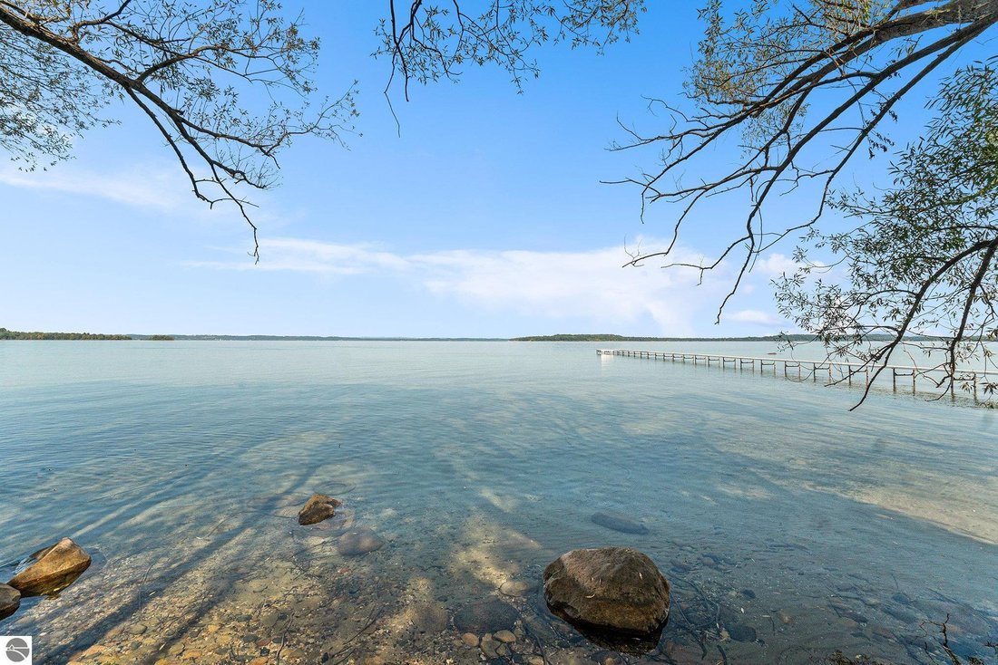 Land in Traverse City, Michigan, United States 1 - 18527380