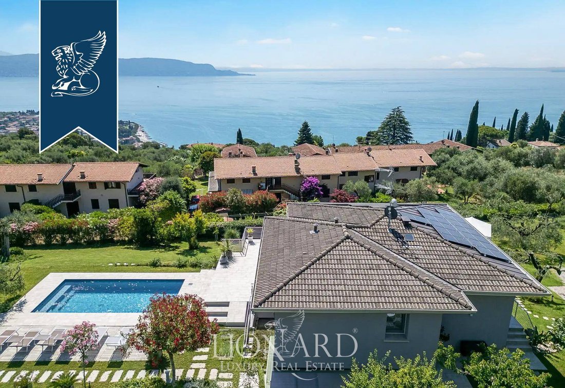 Villa in Monte Maderno, Toscolano, Lombardy 2 - 18529767