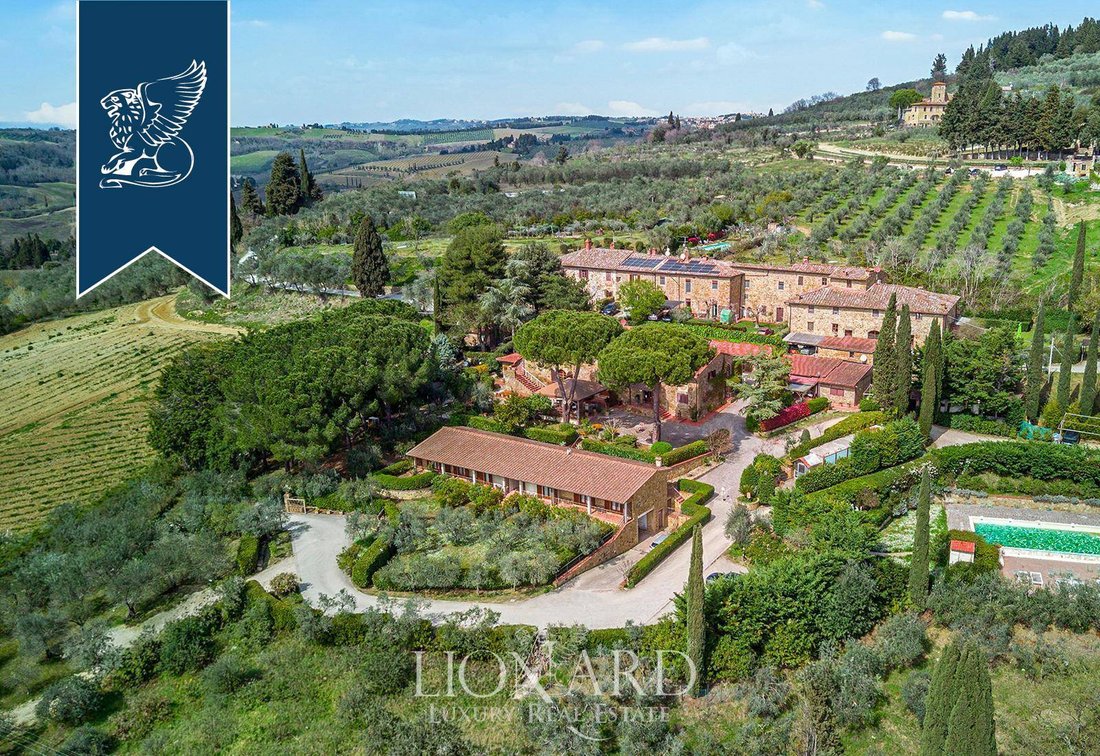 Villa in Poggibonsi, Tuscany, Italy 1 - 18529622