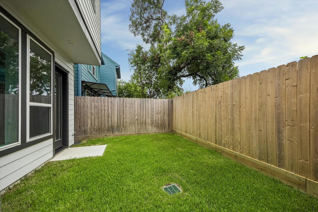 House in Houston, Texas, United States 5 - 17982392