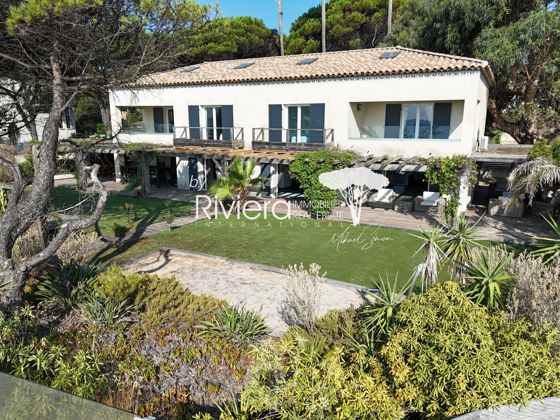 Estate in Nord, Cavalaire-sur-Mer, France 5 - 18526116