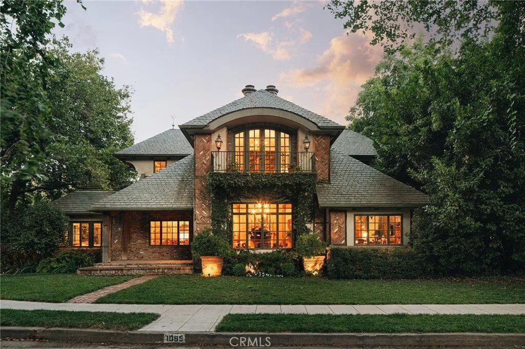 House in Chico, California, United States 1 - 18196381
