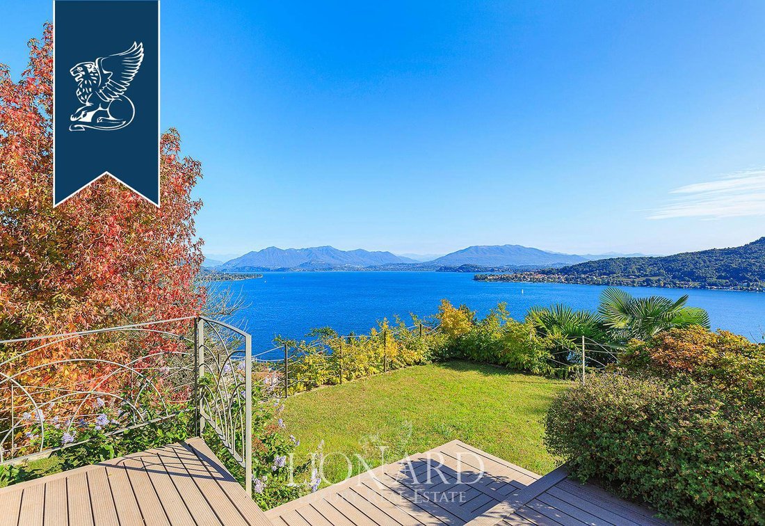 Villa in Arona, Piedmont, Italy 2 - 11719419
