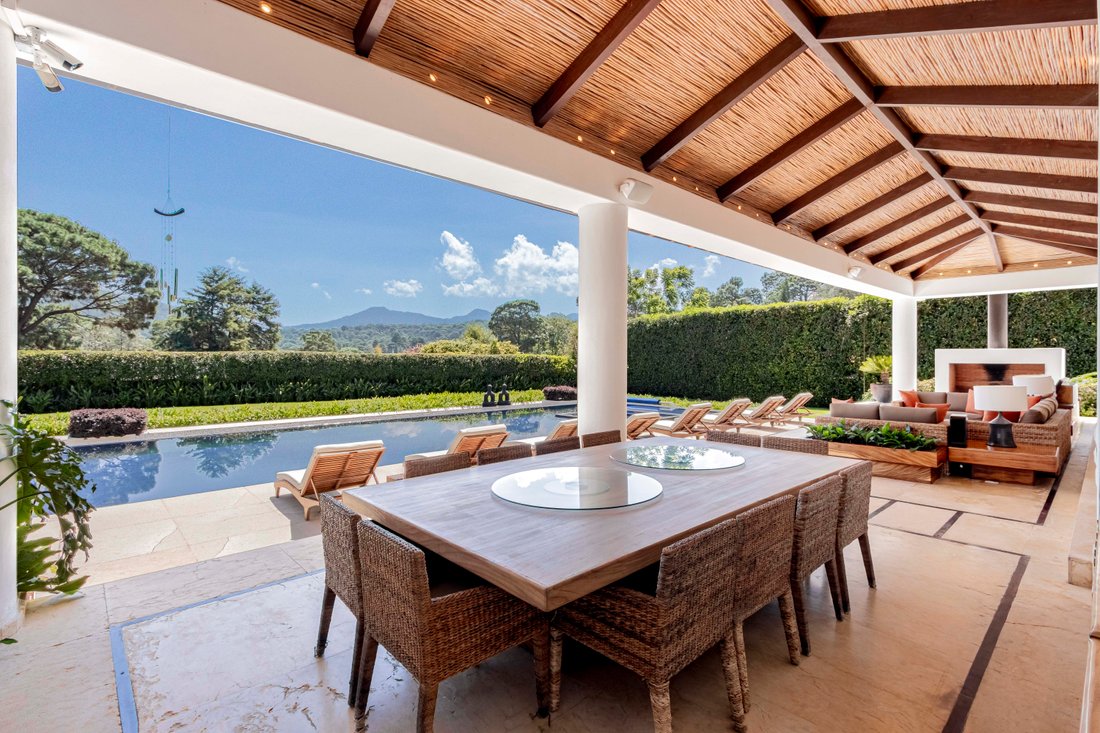 House in Valle de Bravo, State of Mexico, Mexico 1 - 18529516