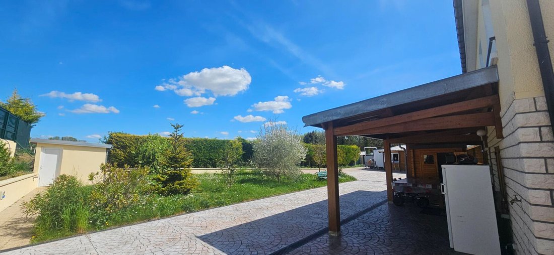 Villa in Champs, Mitry-Mory, France 4 - 18526827