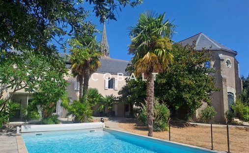 House in Saint-Joachim, Pays de la Loire, France 1