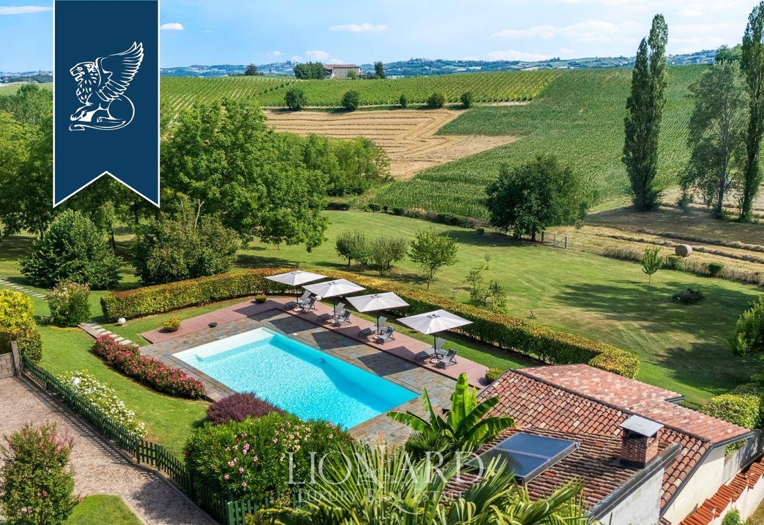 Villa in Rosignano Monferrato, Piedmont, Italy 2 - 18529797