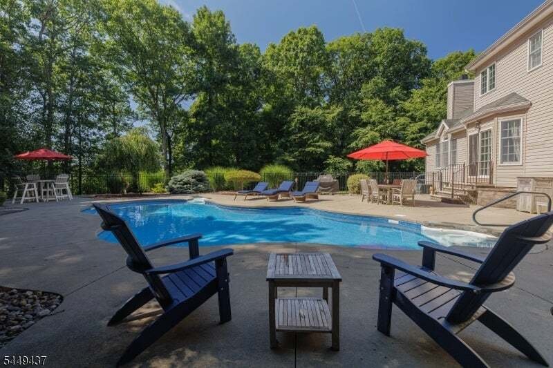 House in Roxbury Township, New Jersey, United States 3 - 18528837