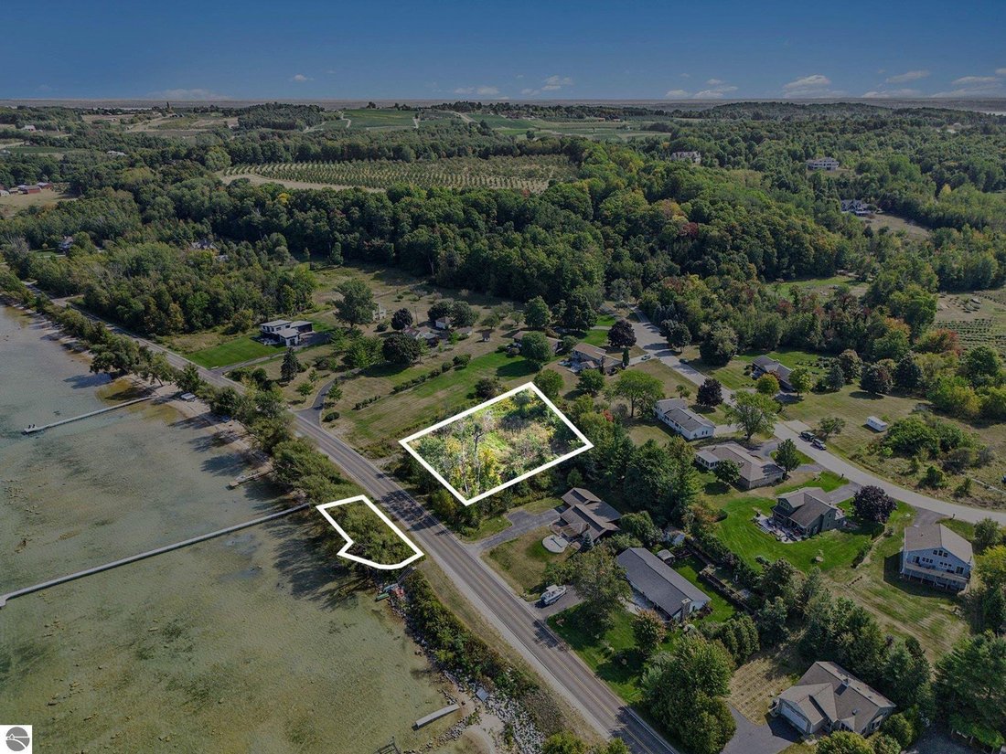 Land in Traverse City, Michigan, United States 2 - 18527380