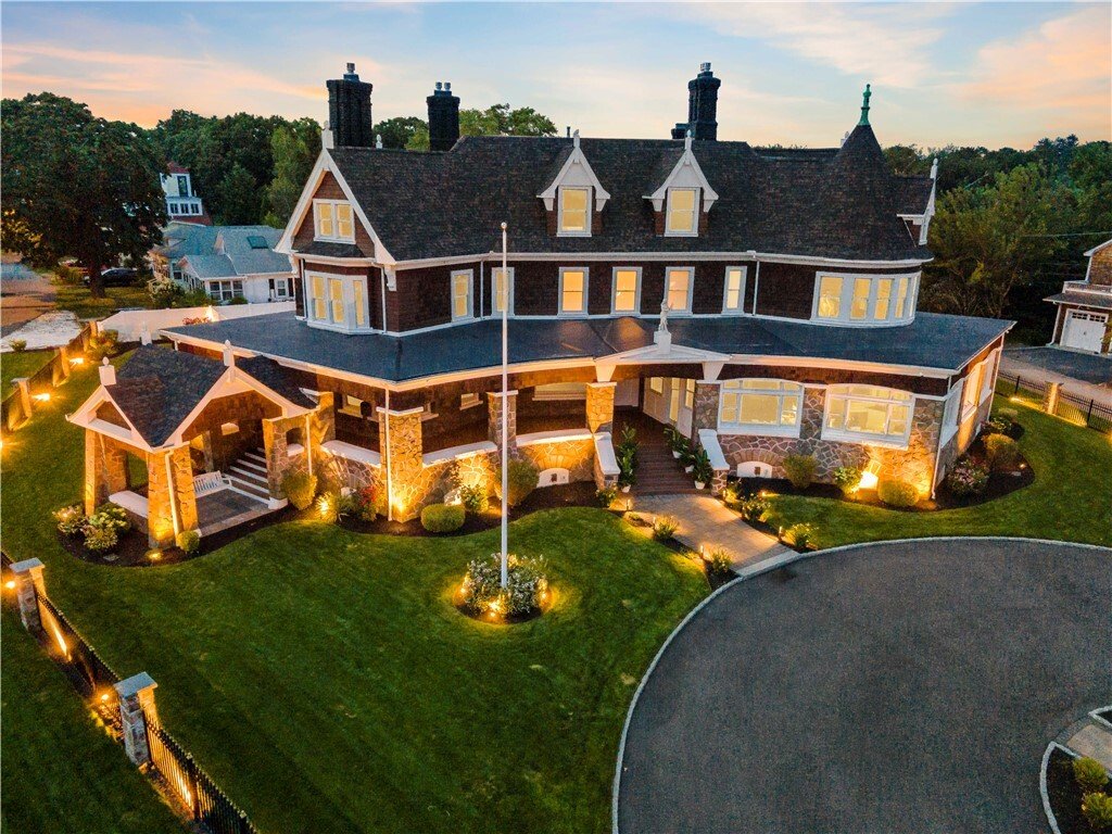 House in Barrington, Rhode Island, United States 2 - 18530295