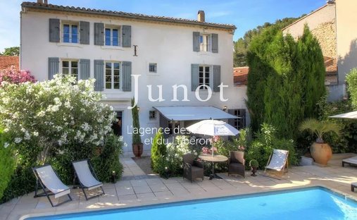 House in Boulbon, Provence-Alpes-Côte d'Azur, France 1