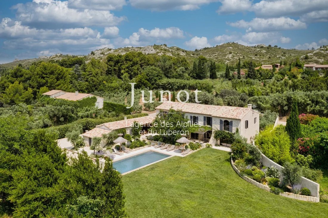 Country House in Maussane-les-Alpilles, Provence-Alpes-Côte d'Azur, France 1 - 13688228