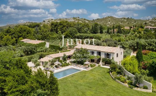 Country House in Maussane-les-Alpilles, Provence-Alpes-Côte d'Azur, France 1