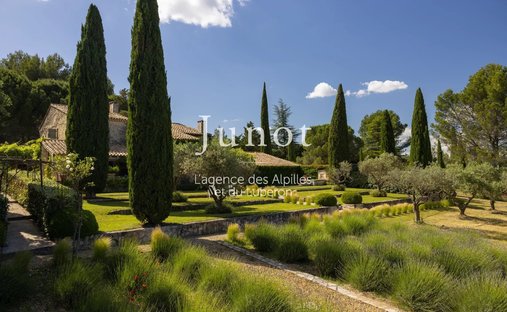 Landhaus in Eygalières, Provence-Alpes-Côte d'Azur, Frankreich 1