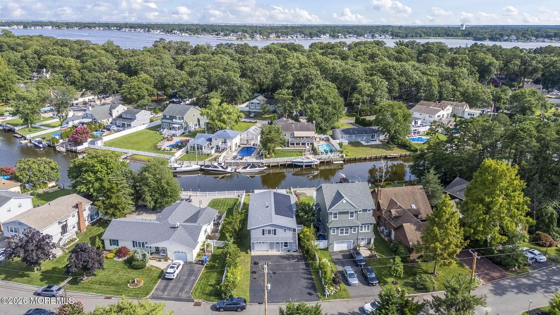 House in Brick Township, New Jersey, United States 4 - 18528453