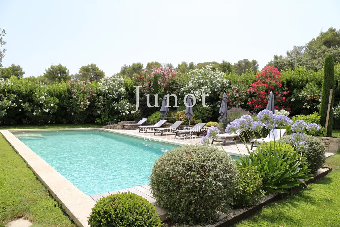 Country House in Saint-Rémy-de-Provence, Provence-Alpes-Côte d'Azur, France 1 - 18526603