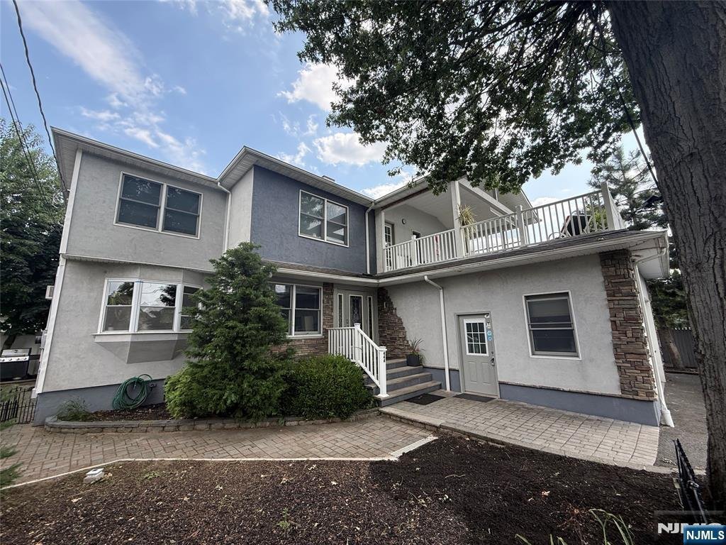 North Arlington, New Jersey, United States 1 - 18421751
