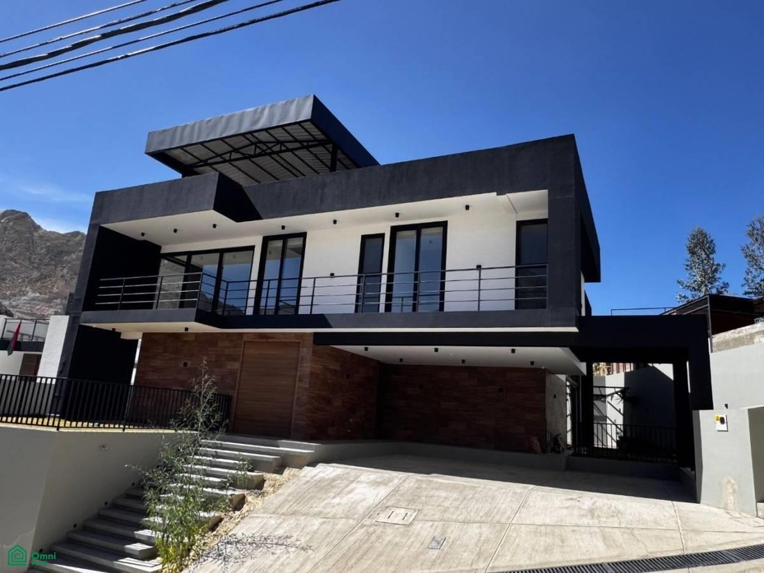 Townhouse in La Paz, La Paz Department, Bolivia 1 - 18481078